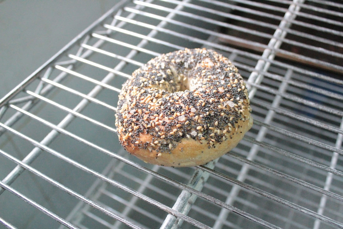 芝麻罌粟籽貝果 Bagel with sesame seed and poppy seed